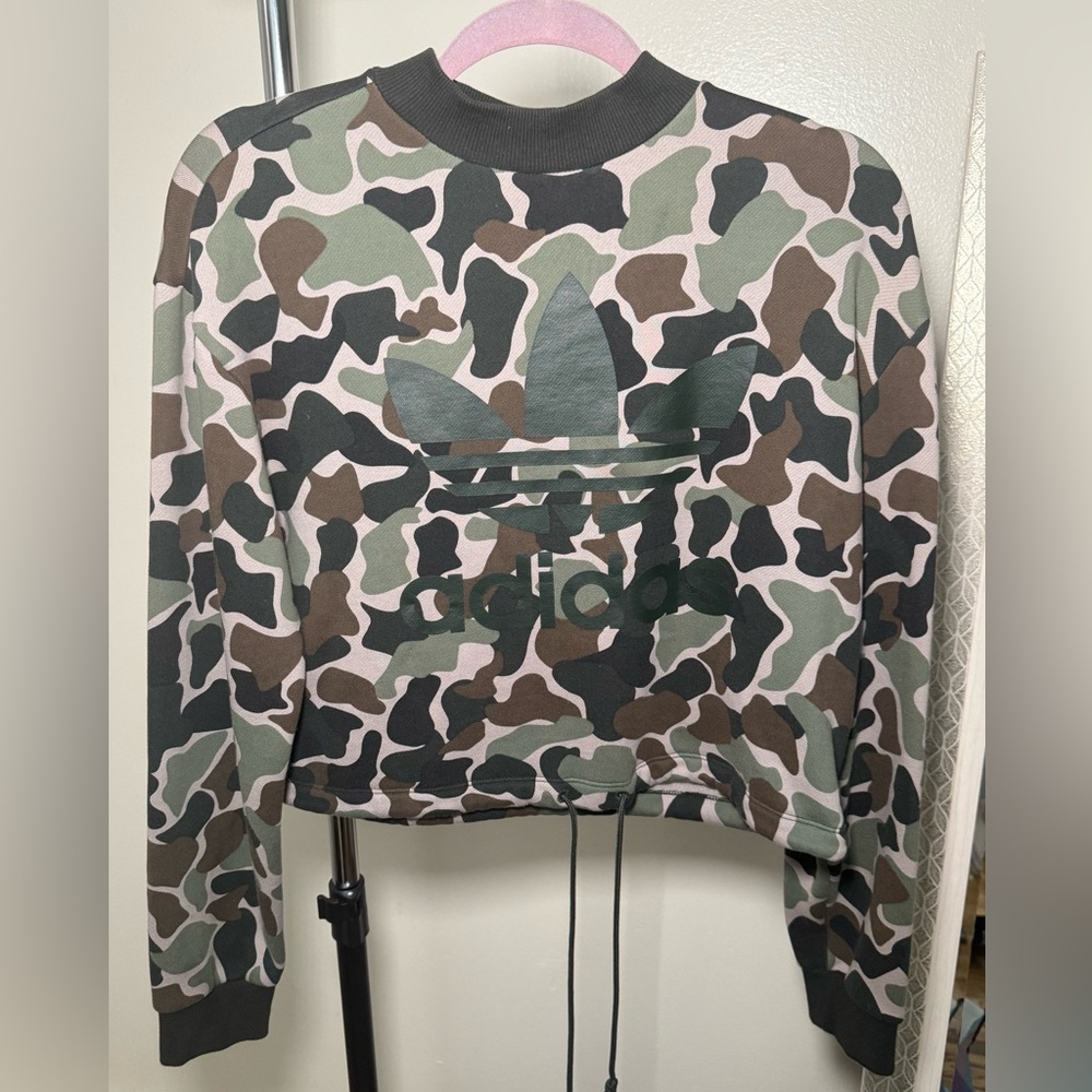 Crop camouflage Adidas sweater size medium.